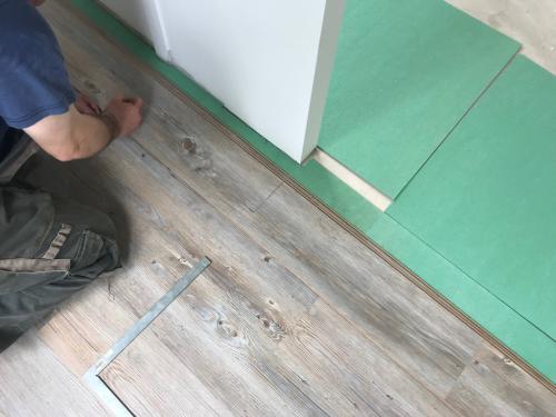 Laminált padlóburkolat